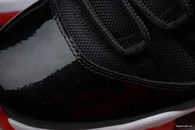 Low 11 528895-012 Retro  Red Air mens "Bred" Jordan Black 0407